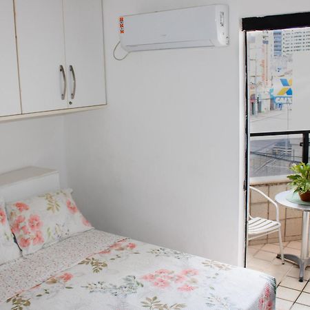 Apartamento Farol Barra Flat サルバドール エクステリア 写真
